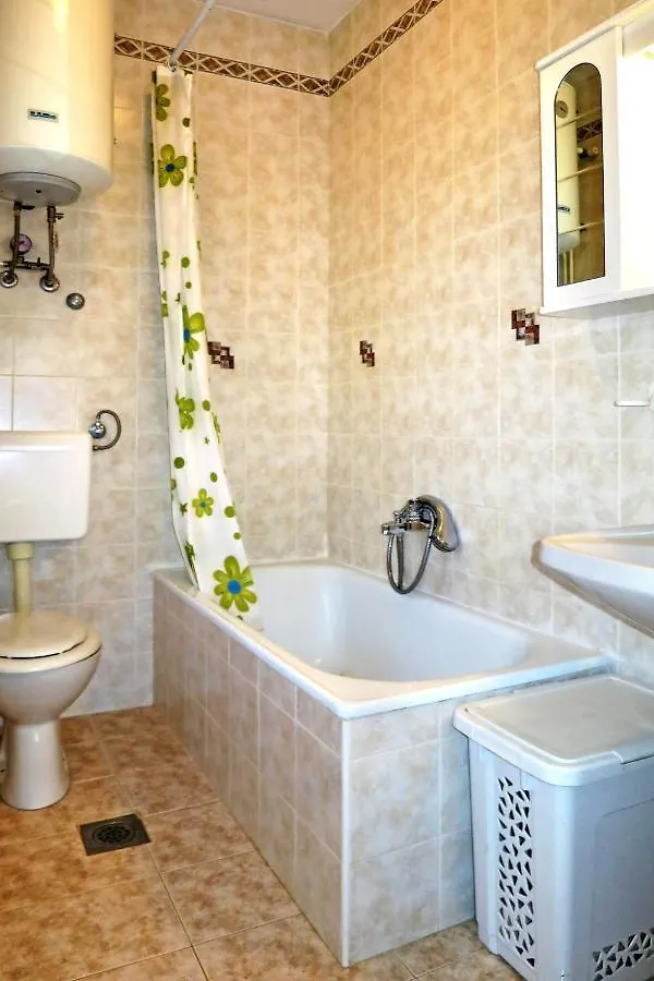 Apartment Rosa - Lbn380 By Interhome Krnica